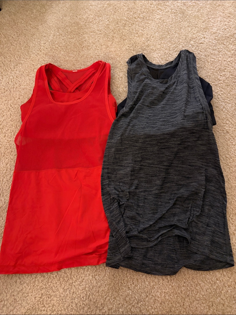 Lululemon  Tank Tops w/ built in bra